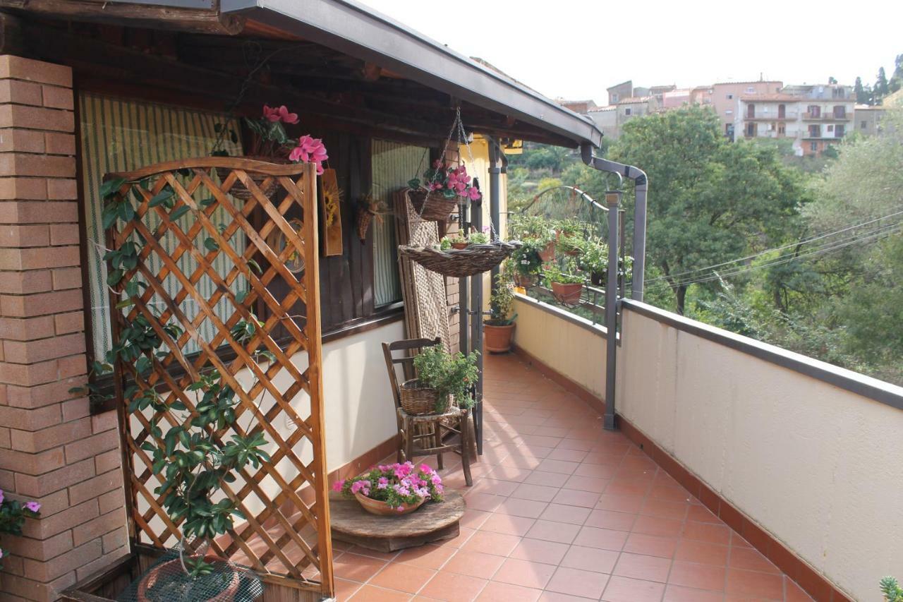 B&B Villa Letizia Кастельбуоно Экстерьер фото